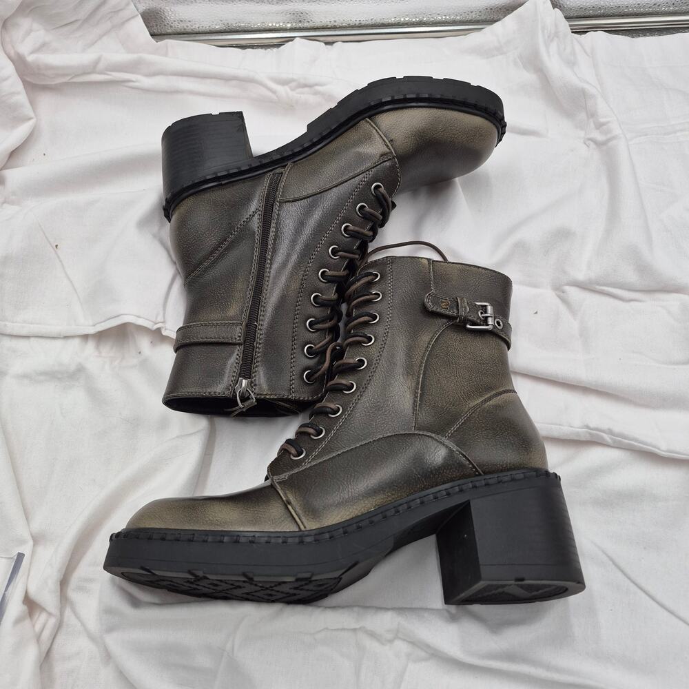 NEW Zodiac Paxon biker combat moto ankle boot distressed green faux Women sz 8.5